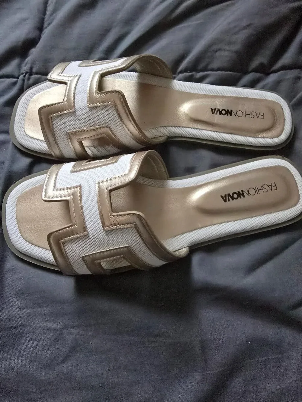 Fashionnova Endless Fun Flat Sandals - Gold (Sz 7) - Picture 5 of 7